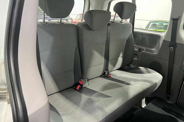 2012 Hyundai iMax TQ-W