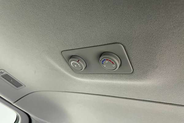 2012 Hyundai iMax TQ-W