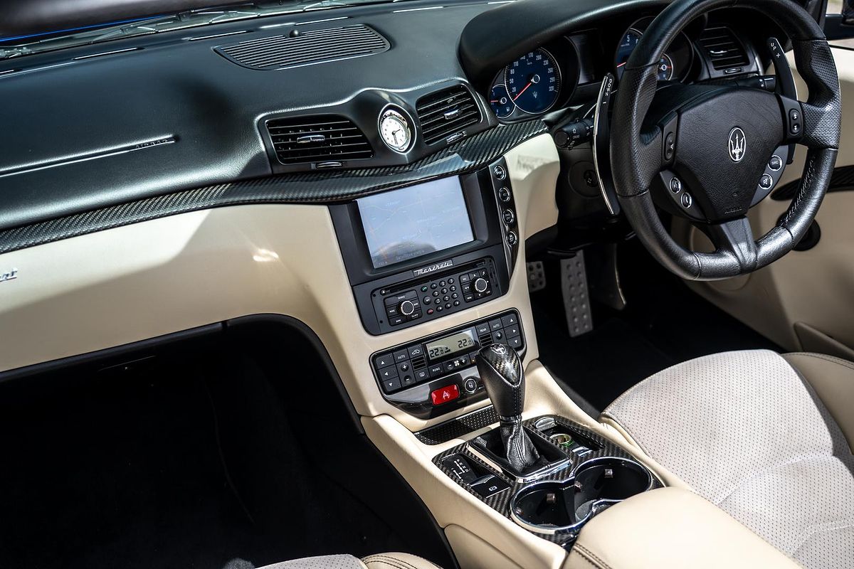 2016 Maserati GranCabrio Sport M145