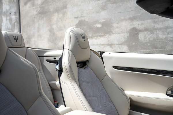 2016 Maserati GranCabrio Sport M145