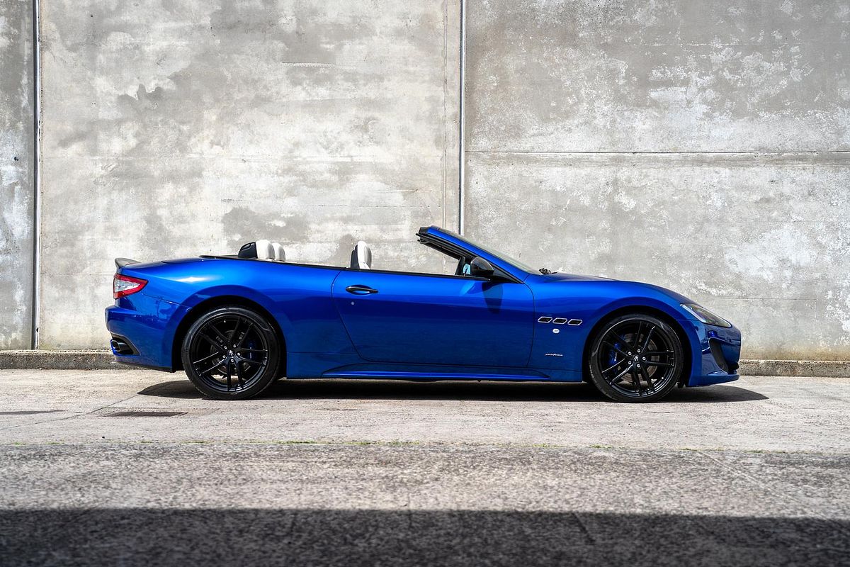 2016 Maserati GranCabrio Sport M145