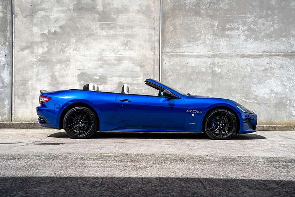 2016 Maserati GranCabrio Sport M145