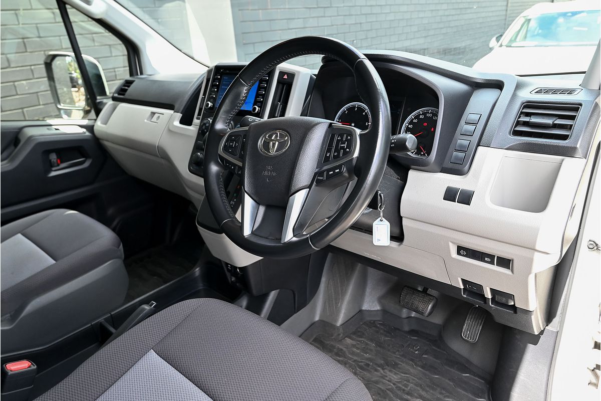2019 Toyota Hiace Commuter GDH322R ELWB High Roof