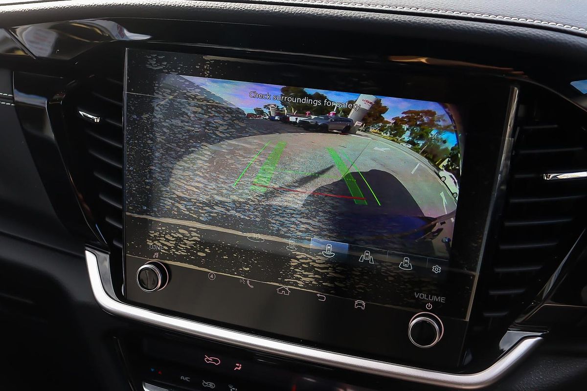 2025 Isuzu MU-X LS-T