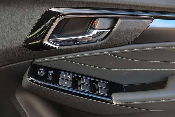 2025 Isuzu MU-X LS-T