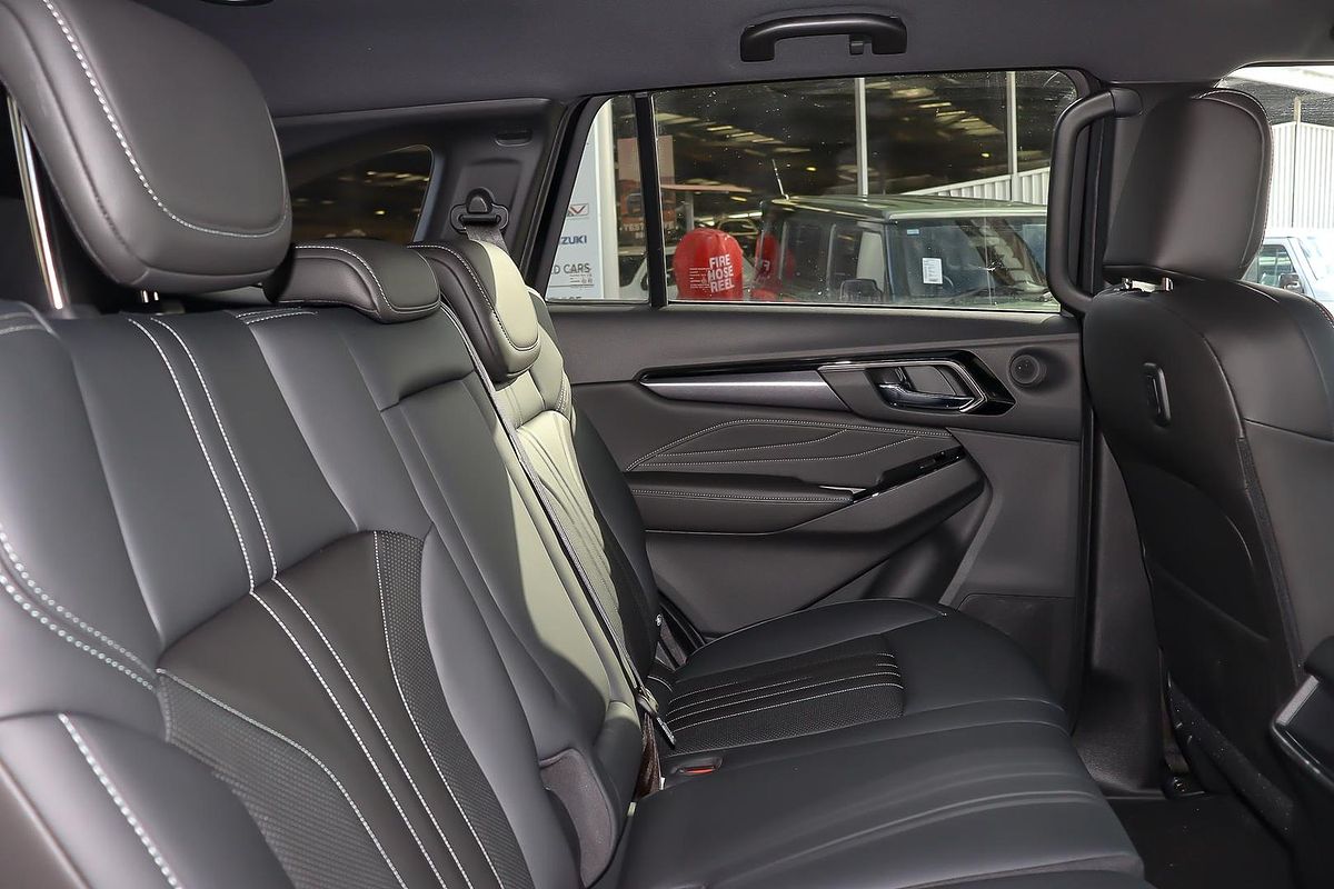 2025 Isuzu MU-X LS-T