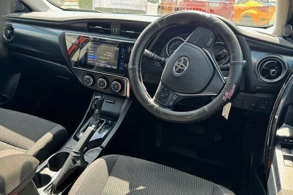2017 Toyota Corolla SX ZRE182R