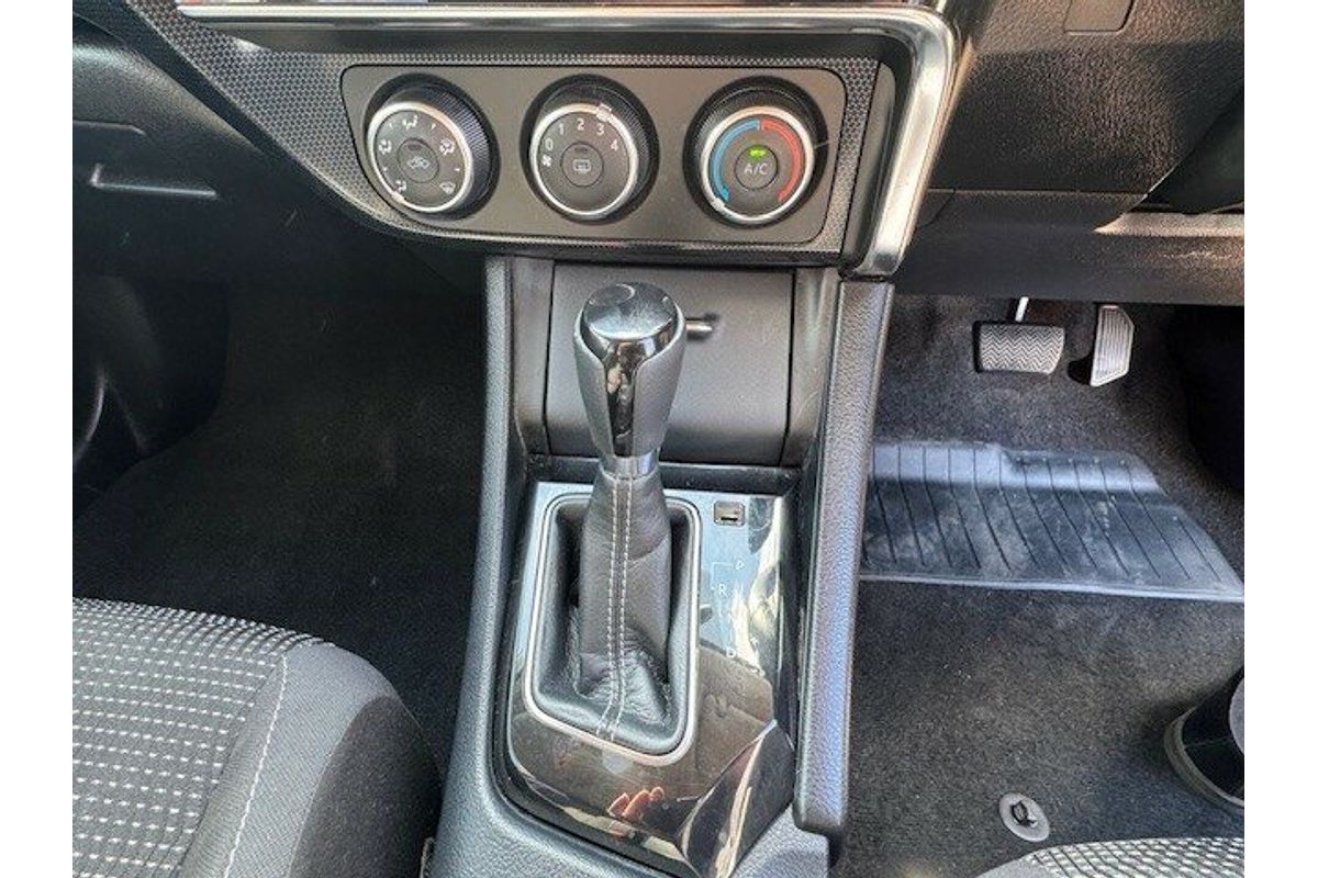 2017 Toyota Corolla SX ZRE182R