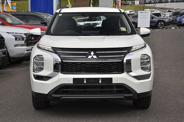 2025 Mitsubishi Outlander ES ZM