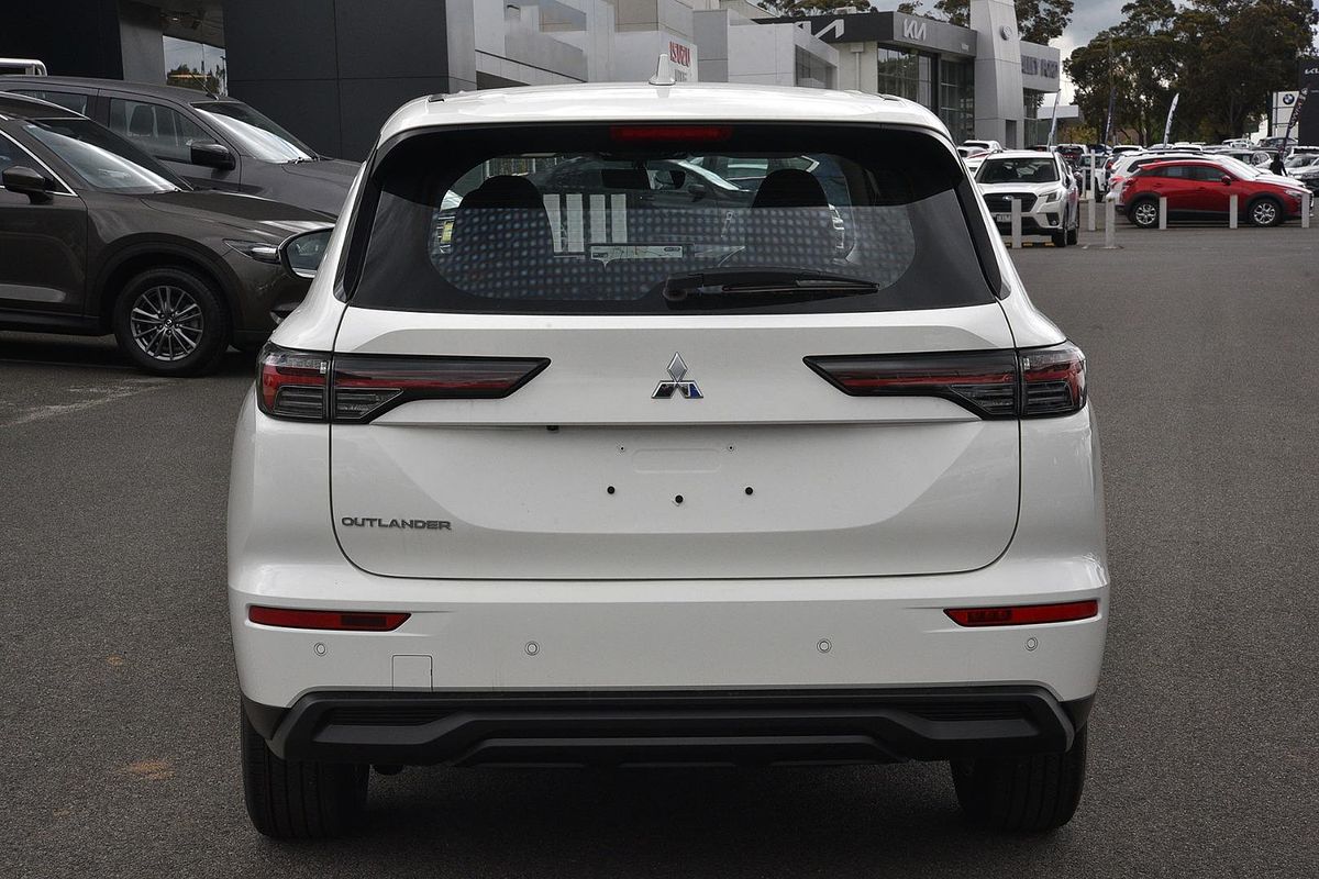 2025 Mitsubishi Outlander ES ZM