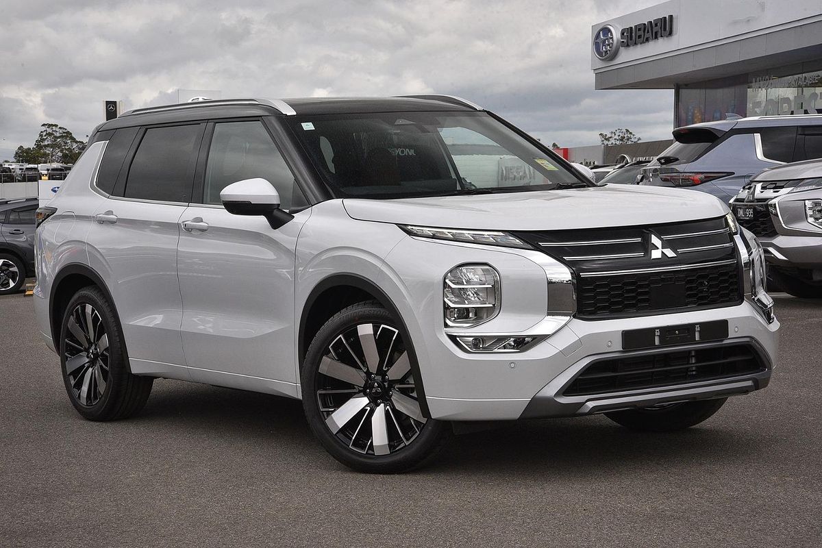 2025 Mitsubishi Outlander Exceed Tourer ZM