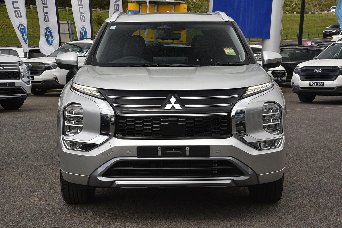 2025 Mitsubishi Outlander Exceed ZM