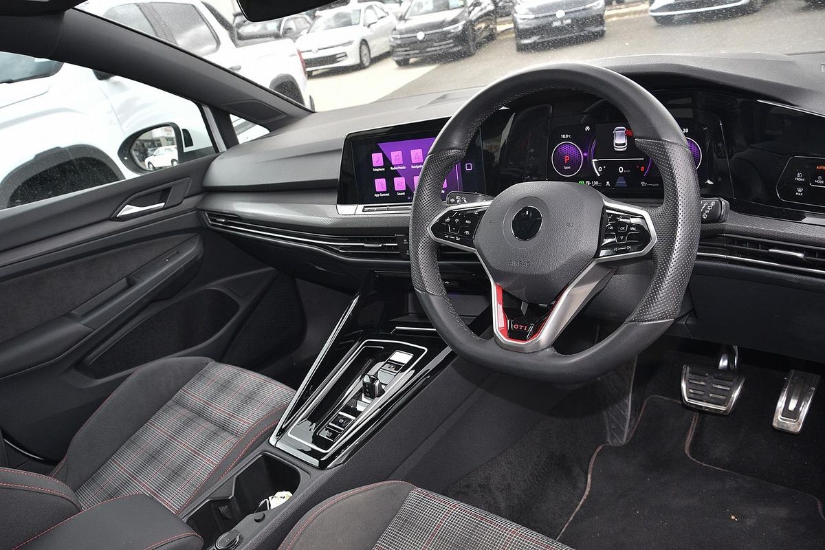 2022 Volkswagen Golf GTI 8