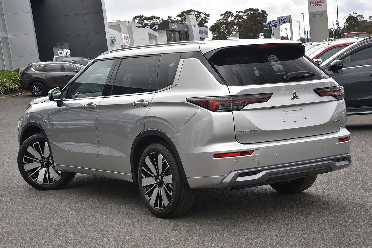 2025 Mitsubishi Outlander Exceed ZM