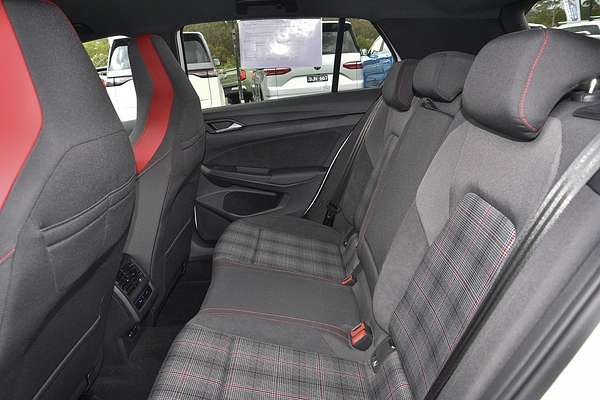 2022 Volkswagen Golf GTI 8
