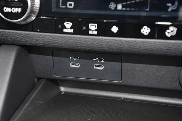 2025 Mitsubishi Outlander ES ZM