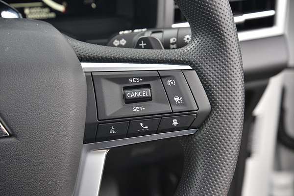 2025 Mitsubishi Outlander ES ZM