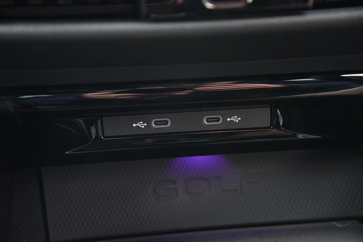 2022 Volkswagen Golf GTI 8