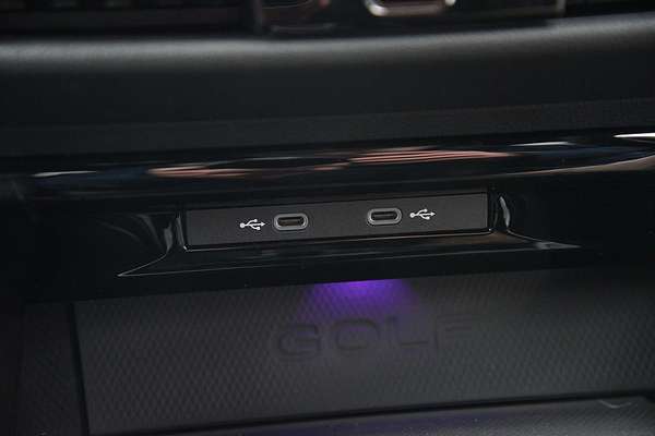 2022 Volkswagen Golf GTI 8