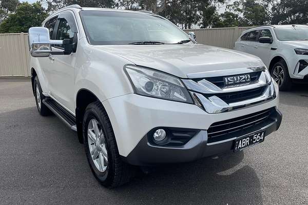 2014 Isuzu MU-X LS-T