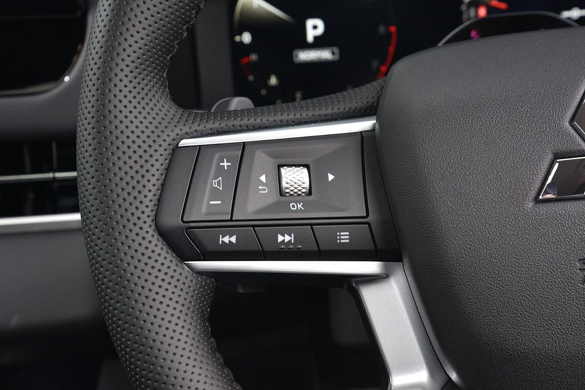 2025 Mitsubishi Outlander Exceed ZM