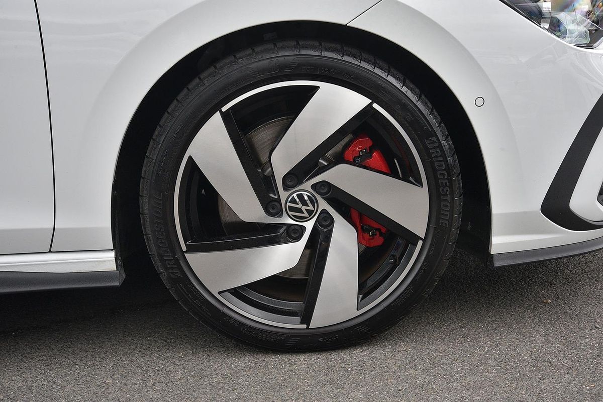 2022 Volkswagen Golf GTI 8