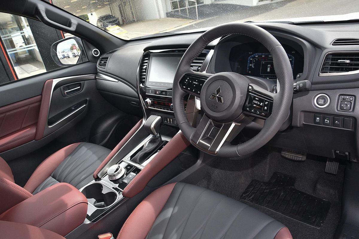 2025 Mitsubishi Pajero Sport GSR QG