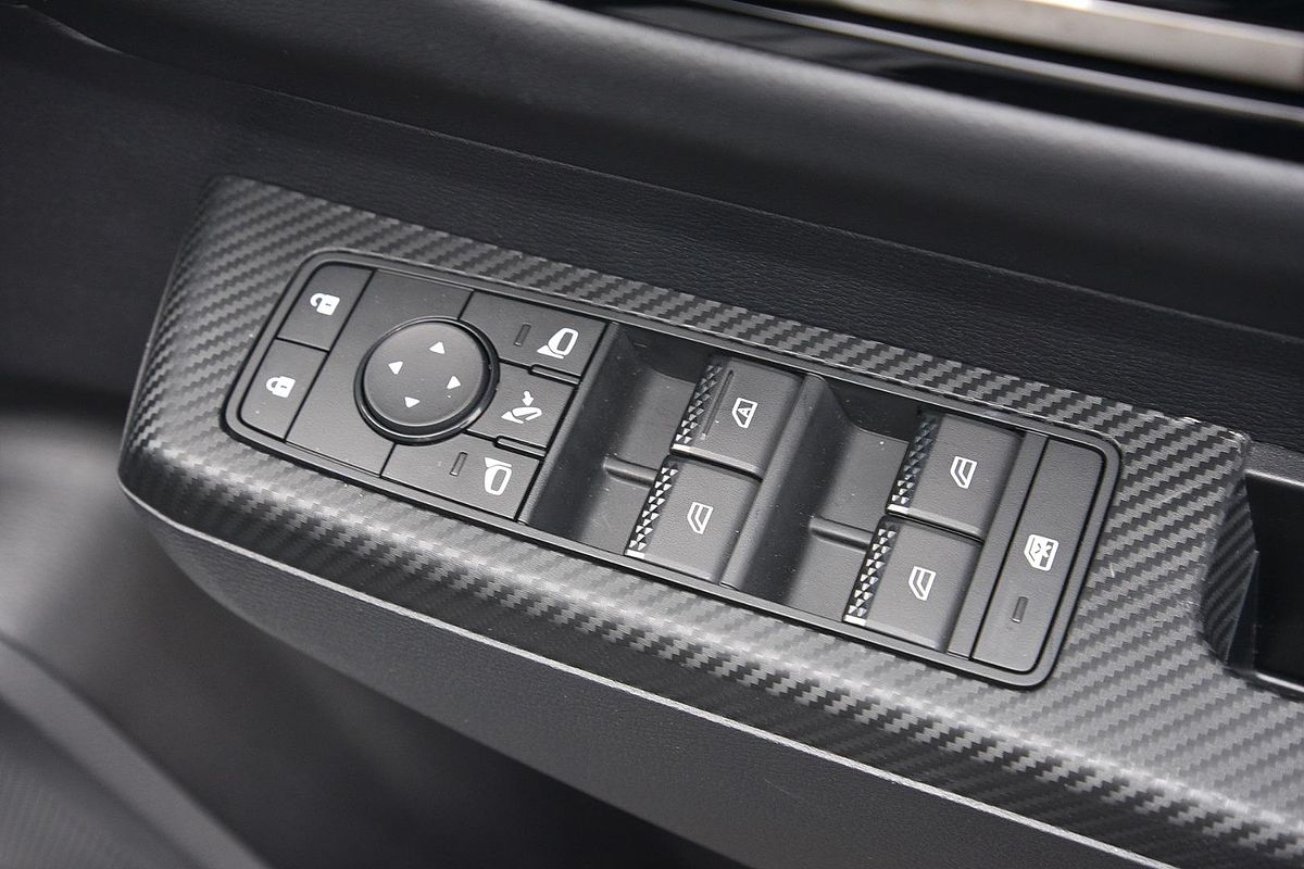 2025 Mitsubishi Triton GSR MV 4X4