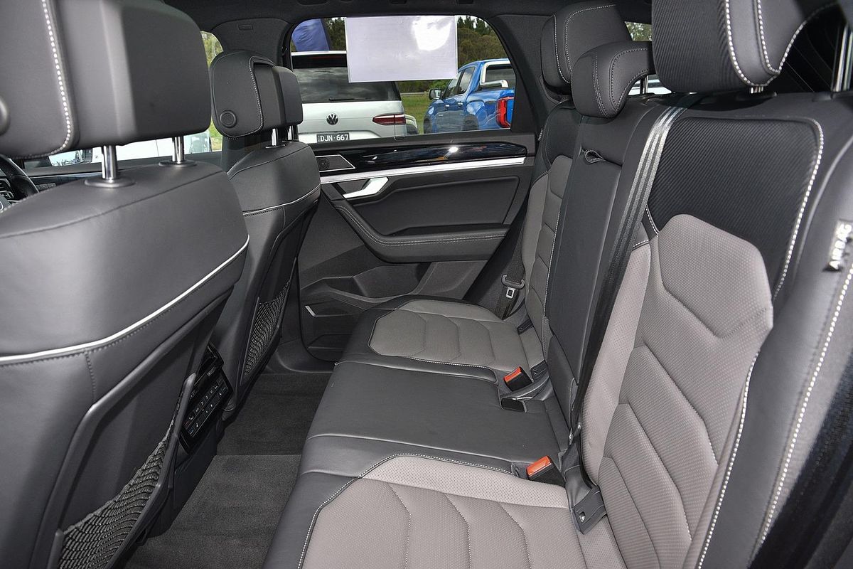 2022 Volkswagen Touareg 210TDI R-Line CR