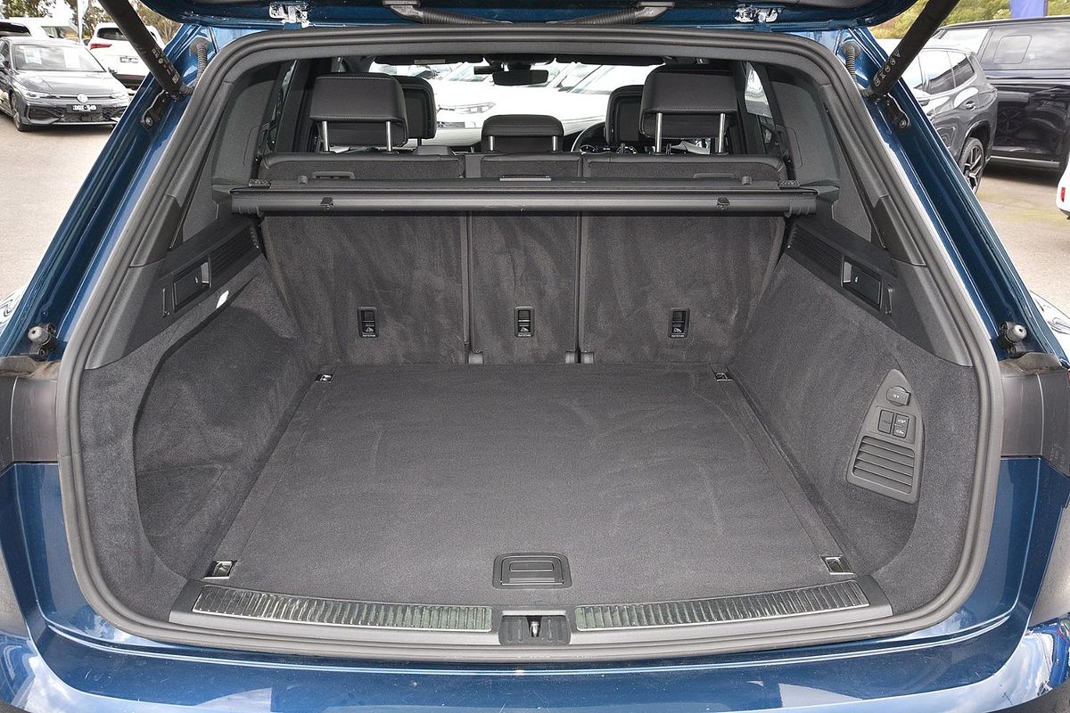 2022 Volkswagen Touareg 210TDI R-Line CR