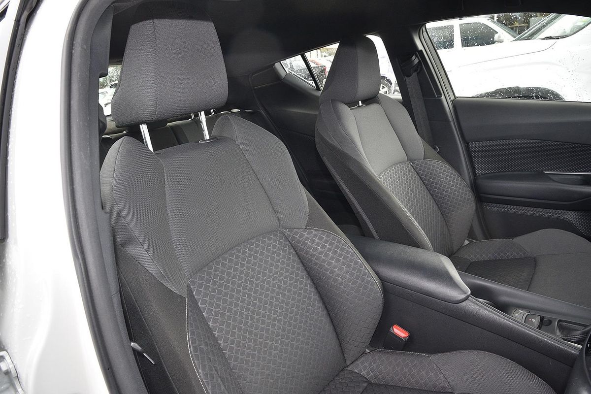 2020 Toyota C-HR GXL NGX10R
