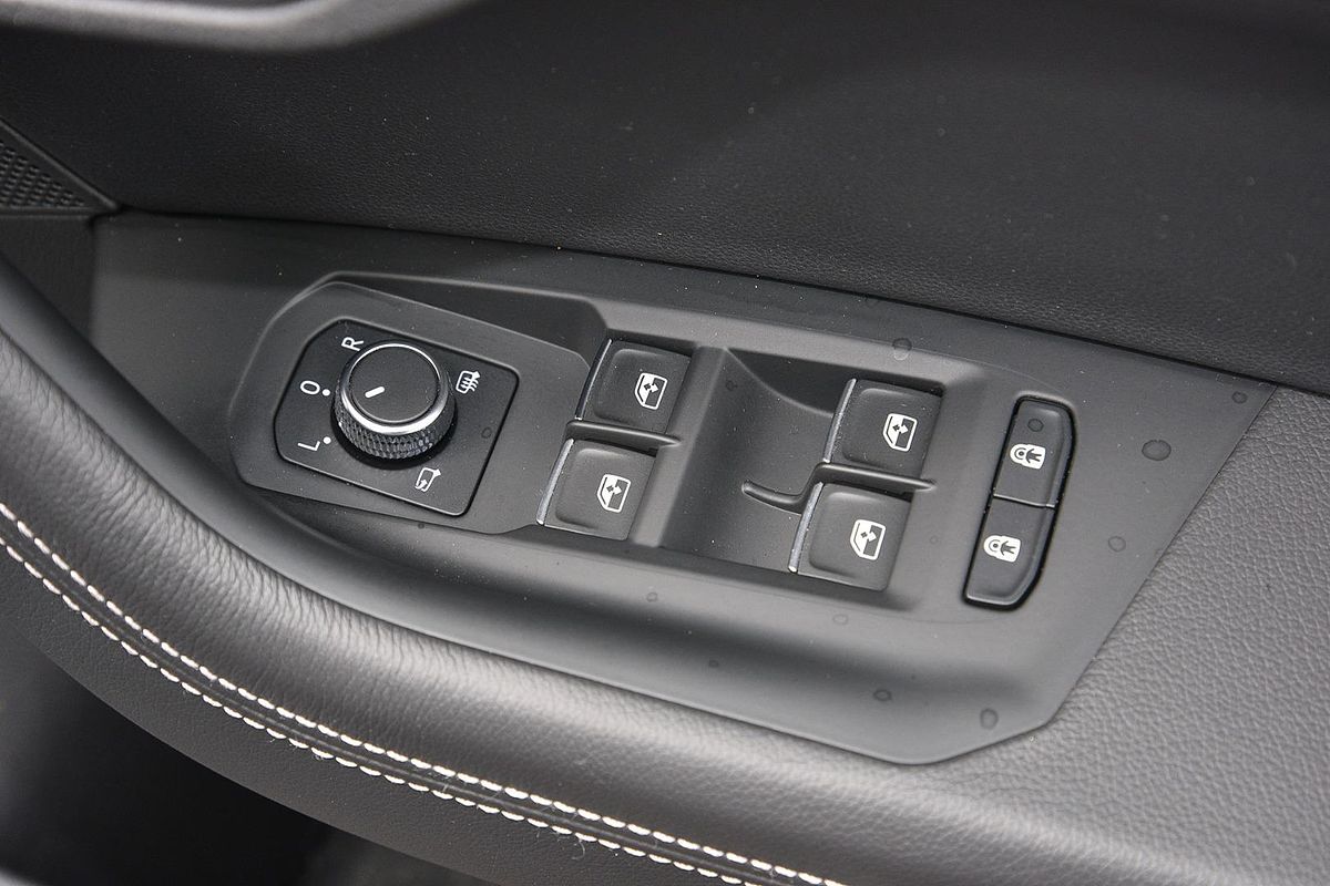 2022 Volkswagen Touareg 210TDI R-Line CR