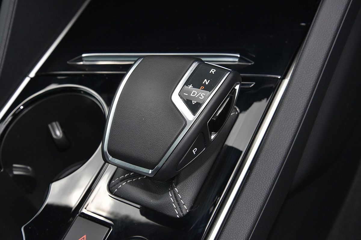 2022 Volkswagen Touareg 210TDI R-Line CR