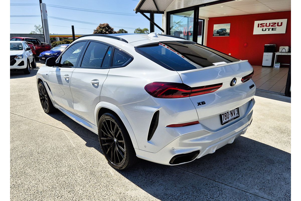 2019 BMW X6 M50i G06