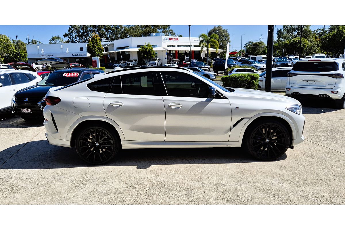 2019 BMW X6 M50i G06