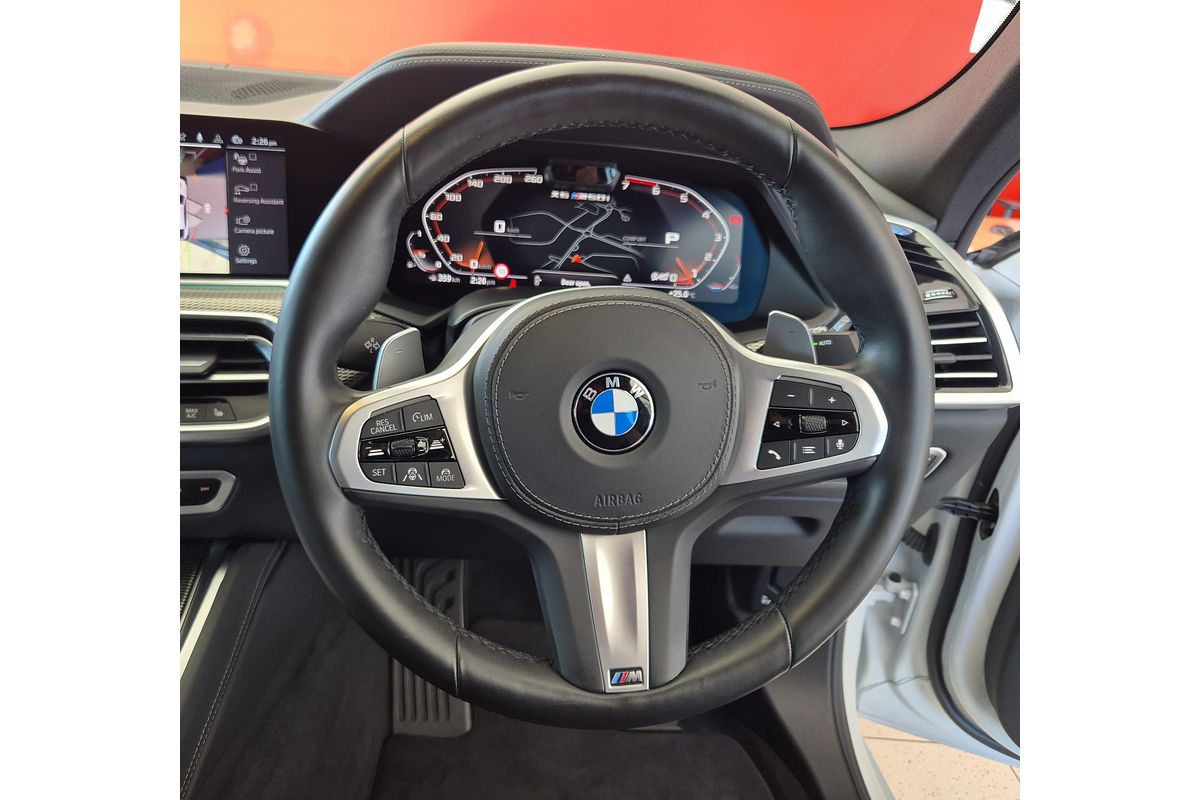 2019 BMW X6 M50i G06