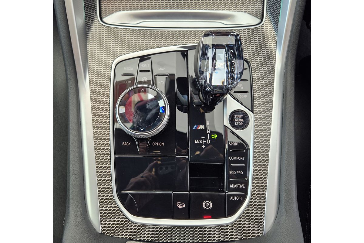2019 BMW X6 M50i G06