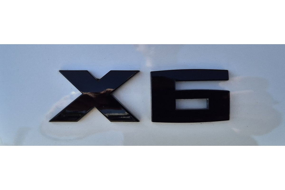 2019 BMW X6 M50i G06