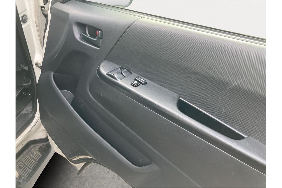 2014 Toyota Hiace Long DX