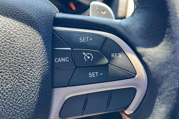 2014 Jeep GRAND CHEROKEE Laredo WK
