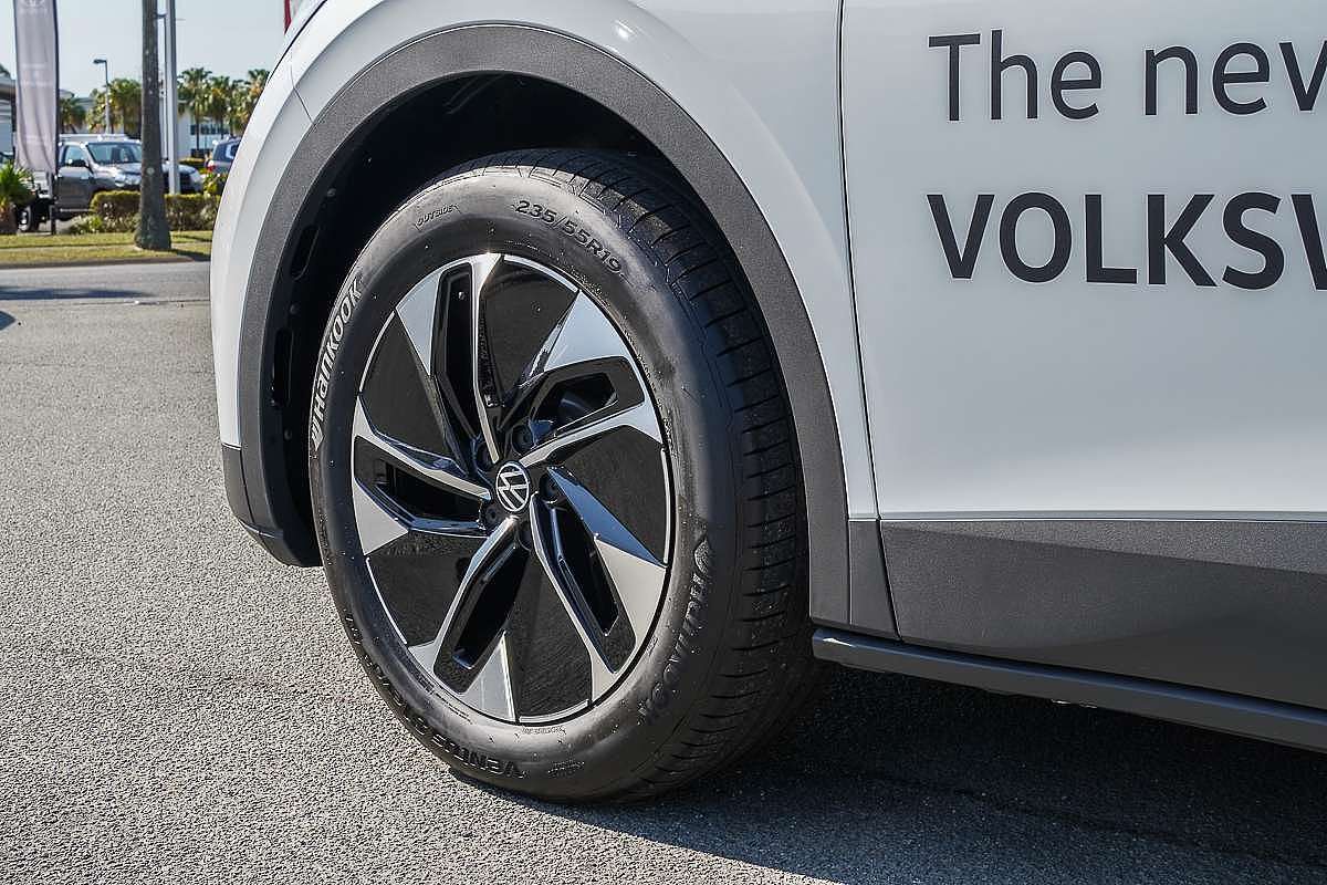 2025 Volkswagen ID.4 Pro E2