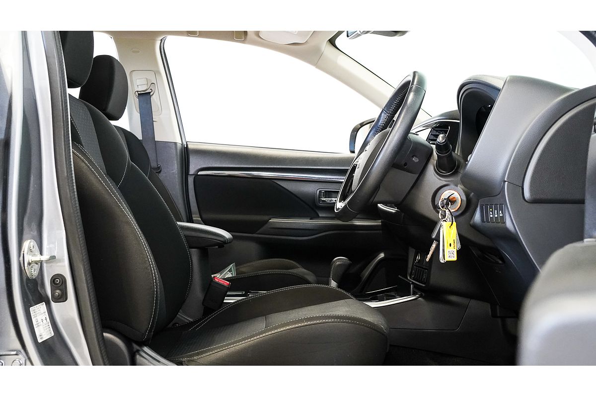 2021 Mitsubishi Outlander ES ZL