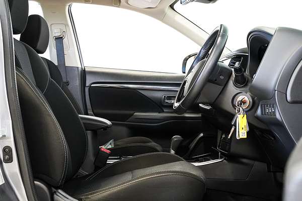2021 Mitsubishi Outlander ES ZL