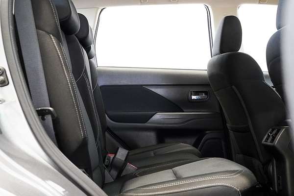 2021 Mitsubishi Outlander ES ZL