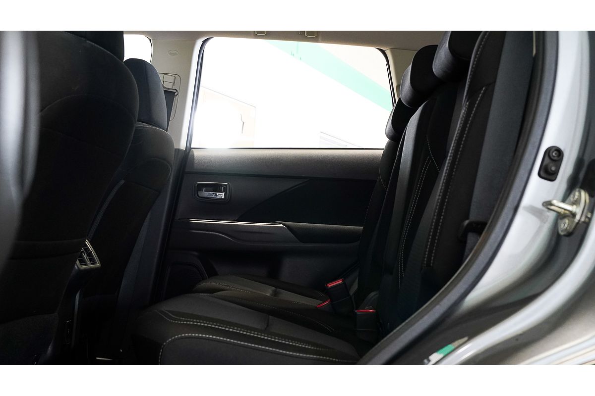 2021 Mitsubishi Outlander ES ZL