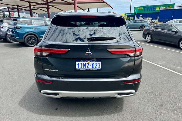 2024 Mitsubishi Outlander LS ZM