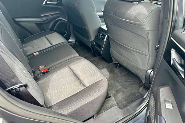 2024 Mitsubishi Outlander LS ZM