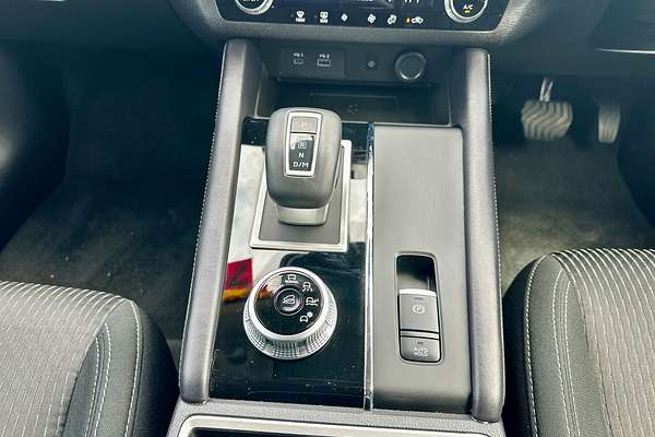 2024 Mitsubishi Outlander LS ZM