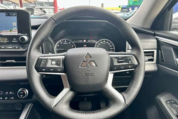 2024 Mitsubishi Outlander LS ZM