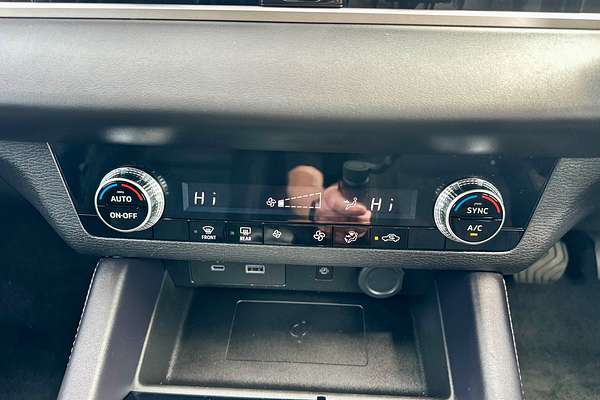 2024 Mitsubishi Outlander LS ZM